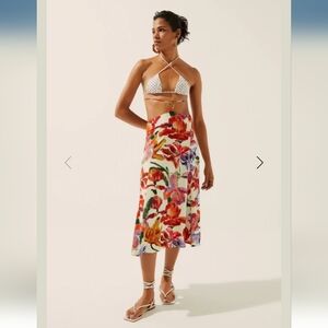 Floral Ikat Midi Skirt With Hoop E4194A1341

Size S / P Agua De Coco